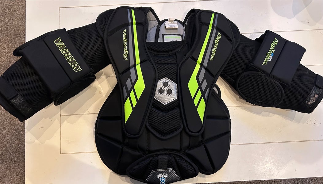 Used Youth M/L Vaughn  Velocity VE8 YT Goalie Chest Protector