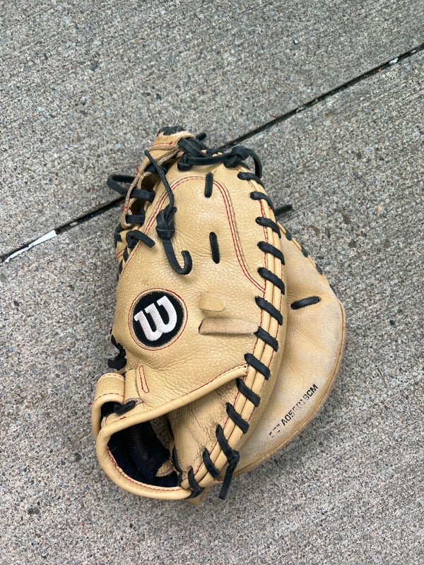 Wilson A500 H-Web 10.5 Youth Infielders Glove, Right-Hand Throw