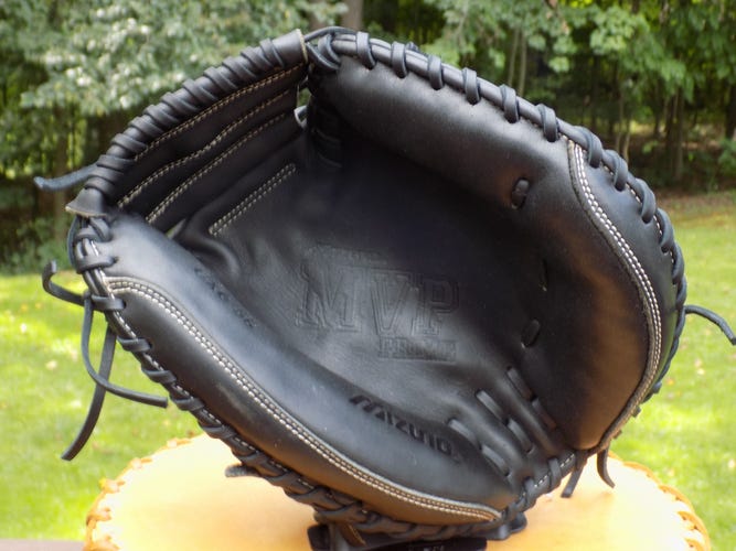 Used Mizuno Right Hand Throw Catcher's MVP Prime Baseball Glove 34"