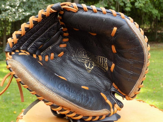 Used Rawlings Catcher's Right Hand Throw Renegade Baseball Glove 31.5"