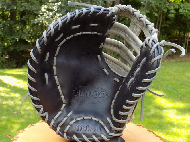 Used Wilson First Base Left Hand Throw A2000 Baseball Glove 12"