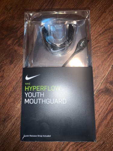 Nike hyperflow youth mouthguard