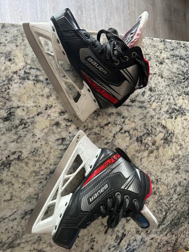 Bauer Regular Width Size 1.5 Vapor X2.7 Hockey Goalie Skates