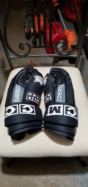 Used CCM Pro Card Gloves 14" Pro Stock