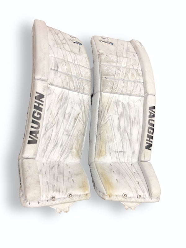 Vaughn V5 Goalie Leg Pads 31+1.5 Wht/Red/Blu – Sports Replay - Sports  Excellence