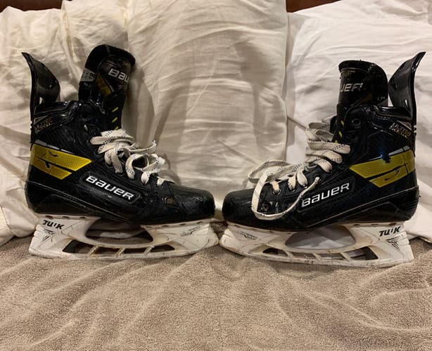 Used 8.5 Bauer UltraSonic Hockey Skates Fit 2