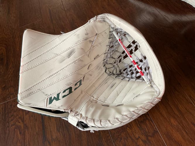Pro Stock CCM EFLEX 5 Glove & Blocker Set - 600 break