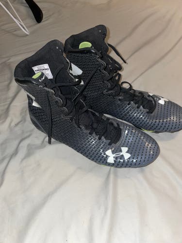 Used Size 12 (Women's 13) Under Armour Highlight