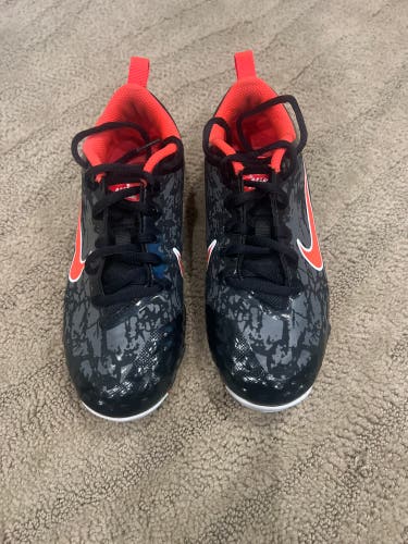 Nike Fastflex youth cleats size 2Y