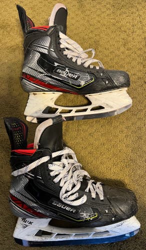 Senior Used Bauer Vapor 2X Pro Custom Hockey Skates Wide Width Pro Stock Size 9 - USHL Game Worn