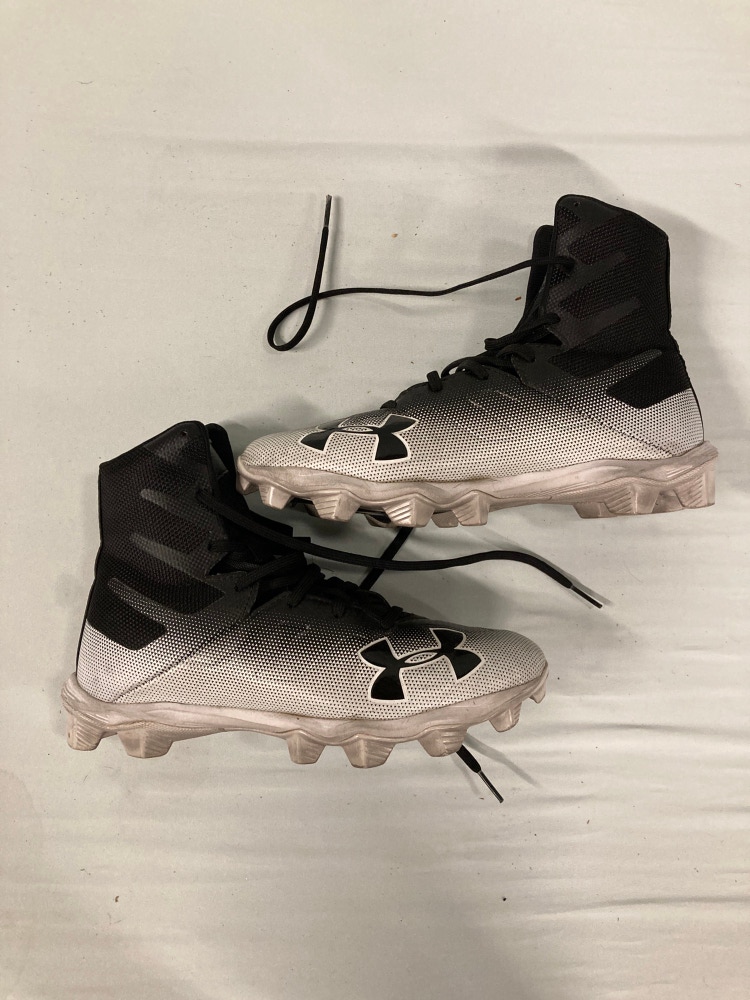 Black Used Men's 6.5 (W 7.5) Molded Under Armour Highlight Cleats
