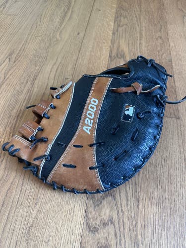 Used First Base 12.5" A2000 Baseball Glove