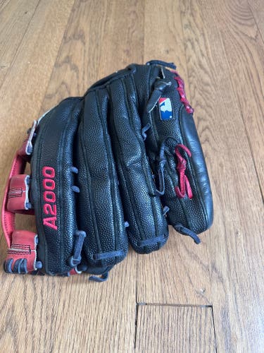 Used Outfield 12.75" A2000 Baseball Glove
