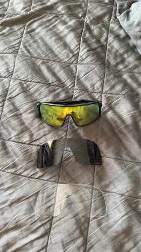 Unisex One Size Fits All Oakley Sutro Sunglasses