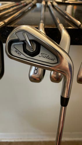 Used Right Handed T300 Iron Set