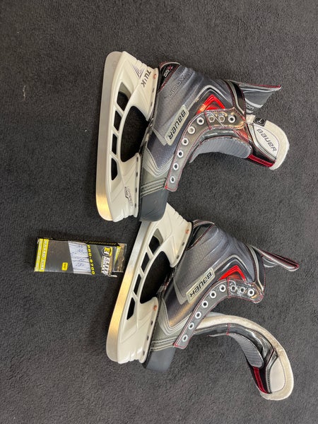 Brand new Bauer x100 Vapor hockey skates 7D
