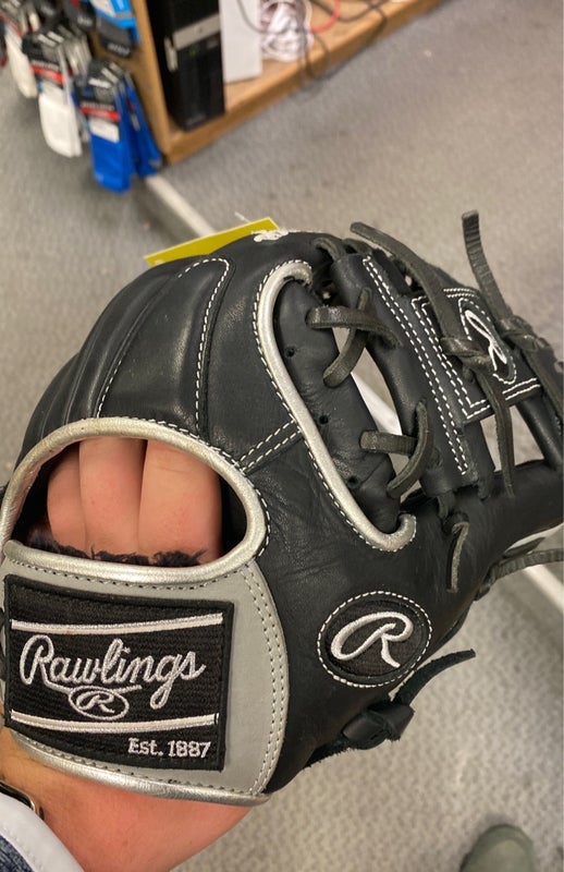 Rawlings Encore Used Black Right Hand Throw 11.5" Baseball Glove EC1150-2B