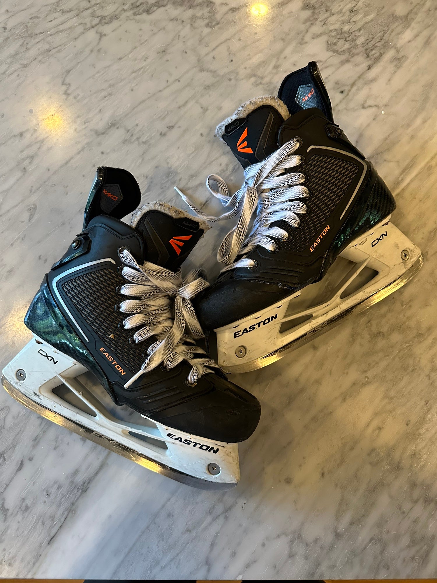 Used Easton SE6 2EE Skates – Crow's Sports