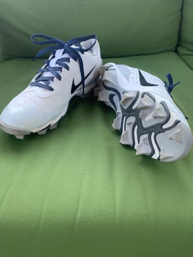 White Used Molded Cleats Low Top