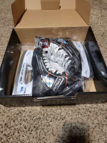 True Hzrdus 9X Skates - 6.5R