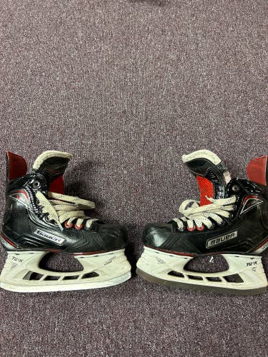 Used Bauer Regular Width  Size 2 Vapor XLTX Pro Hockey Skates