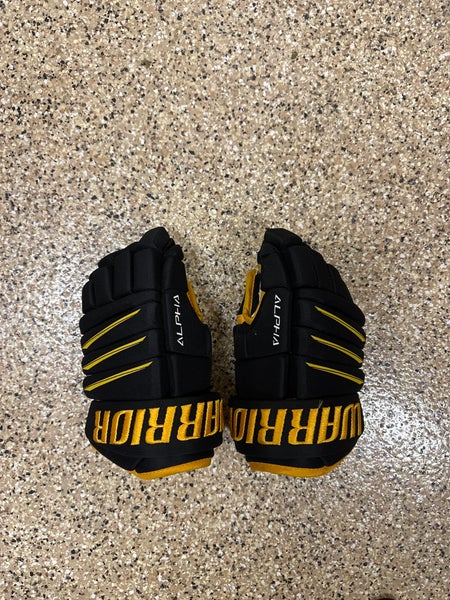Youth Warrior Alpha QX4 hockey gloves, 10”, black/gold, Lightly Used