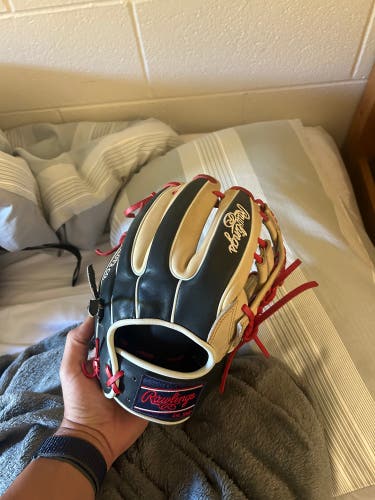 Infield 11.5" Heart of the Hide Baseball Glove