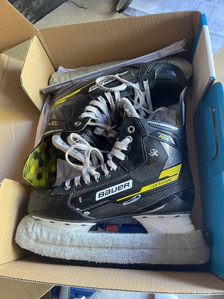 Used Bauer M3 8.5 EE Skates - Extra Steel, Laces and Blade Covers