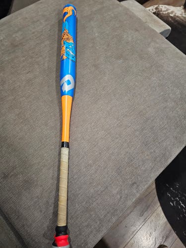 Used 2022 DeMarini Composite Fu Dawg Bat (-7) 26.5 oz 34"