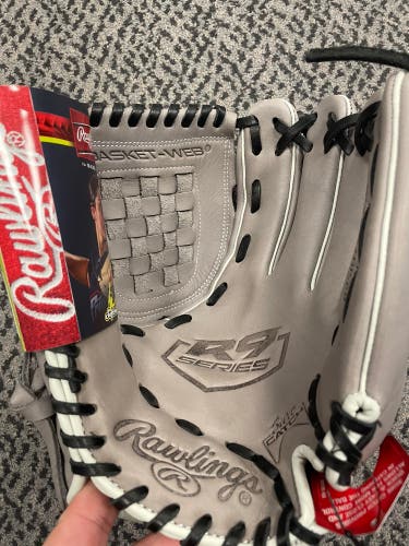 Rawlings R9 11.5” softball glove