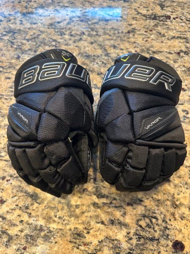 Bauer Vapor 2x Pro 10" Gloves