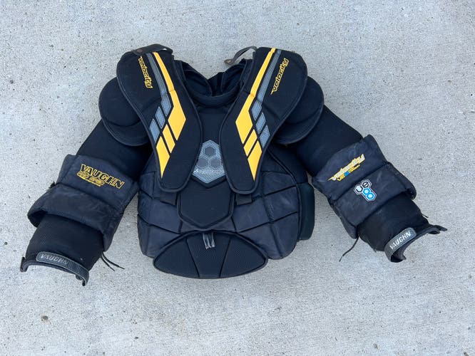 Used Vaughn VE8 Pro Carbon Goalie Chest Protector