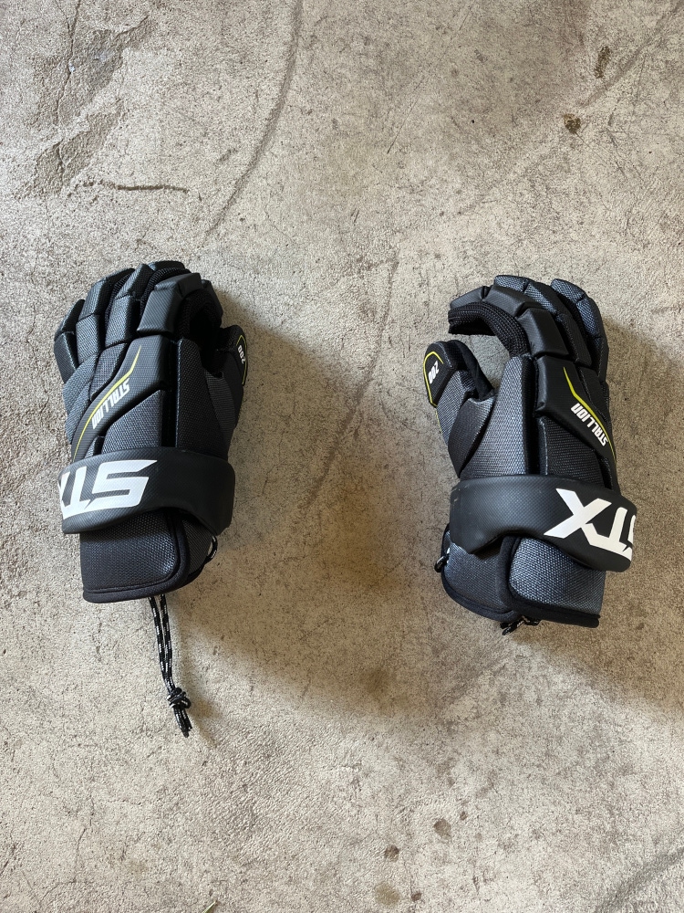 New Player's STX Large Stallion 200 Lacrosse Gloves
