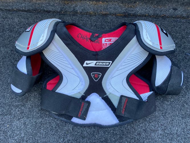 Used Small Bauer Supreme 10 Shoulder Pads