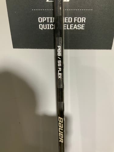 Intermediate New Right Handed Bauer Vapor Hyperlite Hockey Stick P88 55 Flex