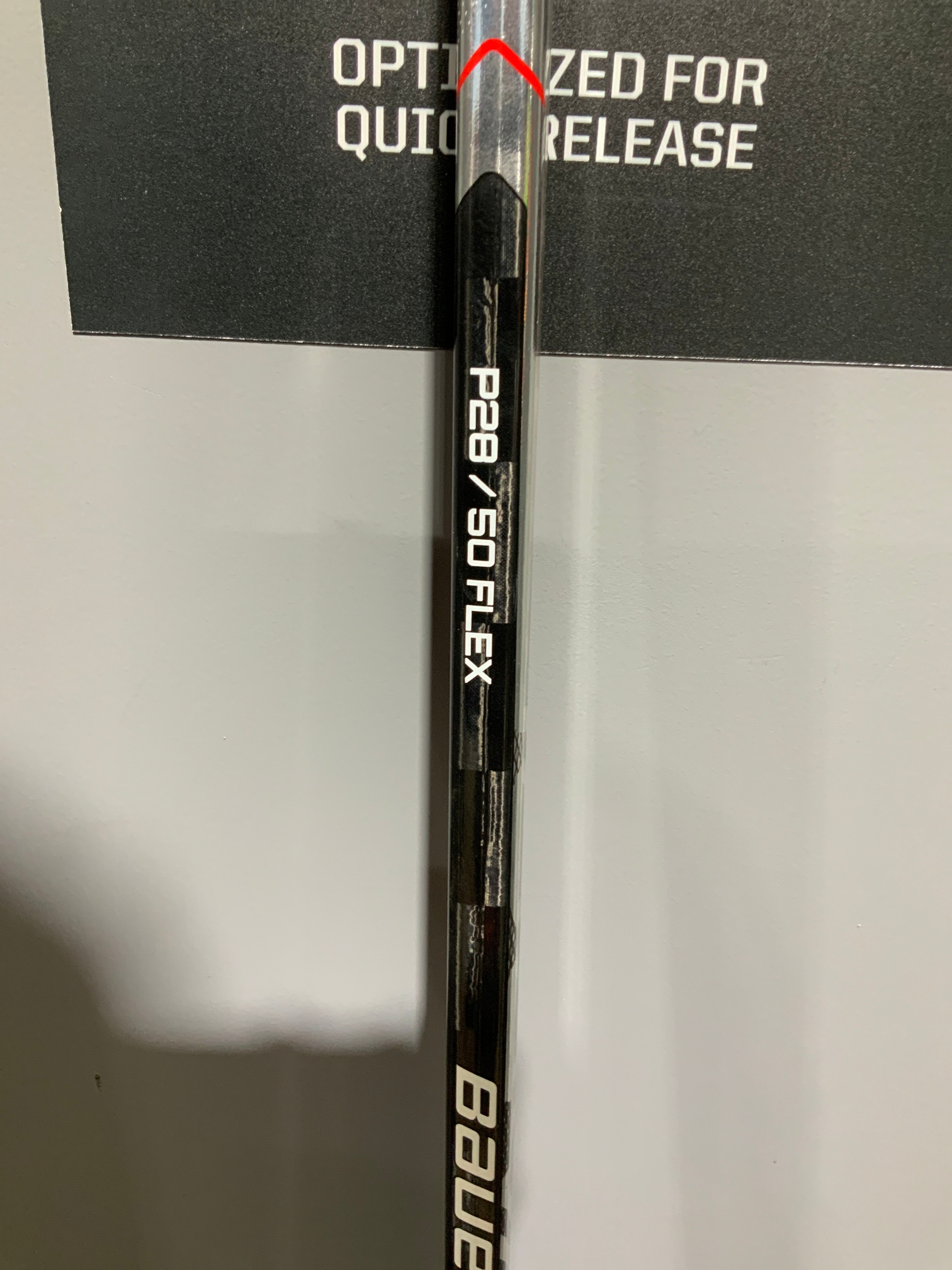 Junior New Right Handed Bauer Vapor Hyperlite Hockey Stick P28 50 Flex