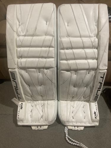 32" True  9x3 Goalie Leg Pads