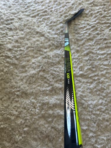 Intermediate Right Handed W03  Alpha LX2 PRO Hockey Stick