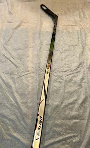 Bauer VAPOR HYPERLITE 2 Hockey Stick | 77 Flex P92 Curve | Senior Left Hand