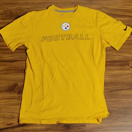 Nike Pittsburgh Steelers NFL Equipment Short Sleeve Shirt, Tag Size M