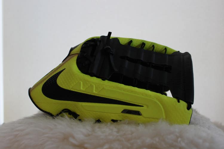 Nike Hyperfuse 360 Outfield Baseball Glove 12.75"