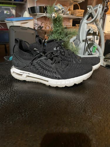 Mens UA Running Shoes