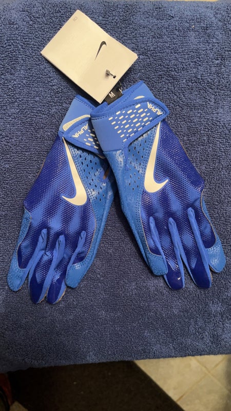 Nike Vapor Elite Pro 3.0 Batting Gloves Volt/Black (Size M) for Sale in  Riverside, CA - OfferUp