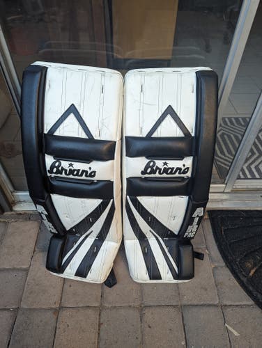 Used 33" Brian's Alite Air Pac Goalie Leg Pads