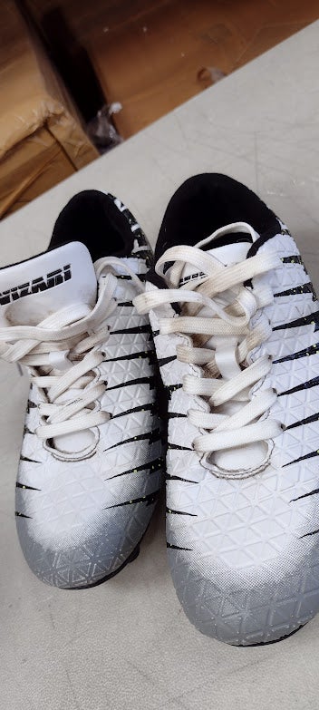 Vizari Kids Bolt FG Outdoor Firm Ground Soccer Shoes  | White/Black/Silver Size 6 | VZSE93370J-6