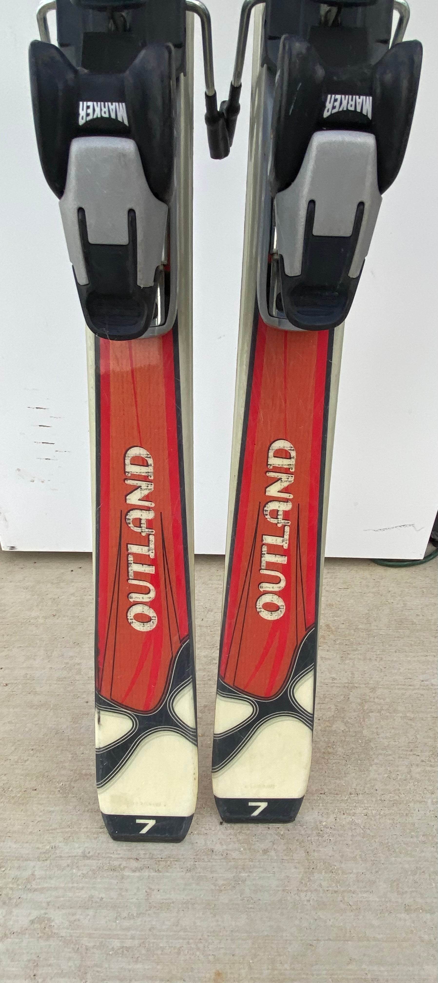 Used Unisex Dynastar 160 cm All Mountain Outland Skis With