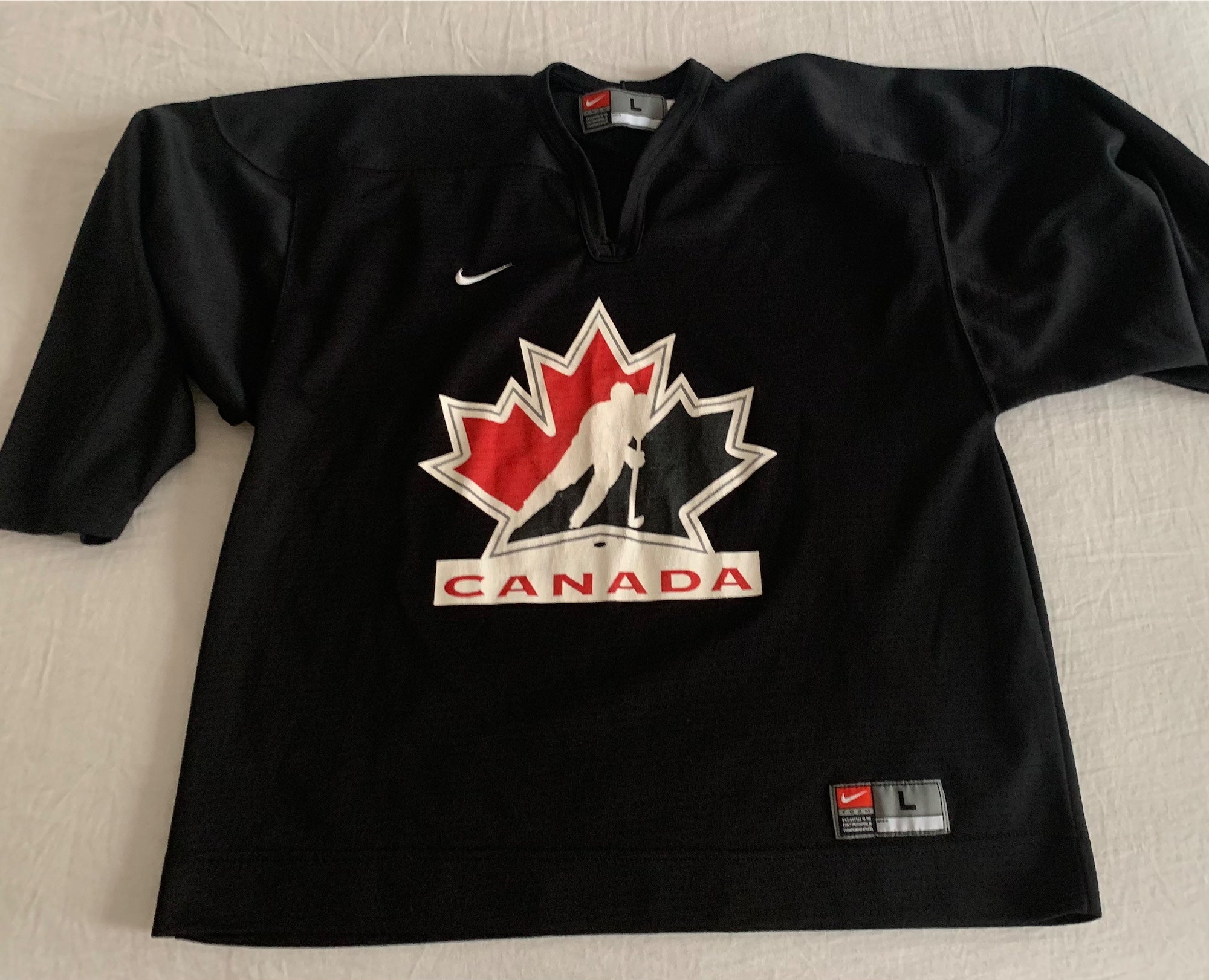 Nike Team Canada Hockey Jersey Men's Small (100 Year Anniversary  1914-2014) IIHF