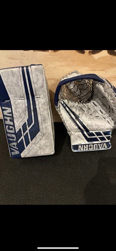 Vaughn Velocity VE8 Junior Hockey Goalie & Blocker