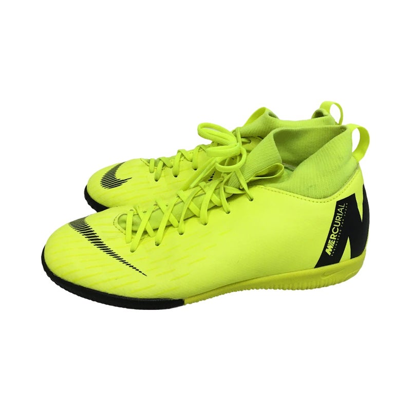 Used Nike Mercurial Junior 05.5 Indoor Soccer Cleats
