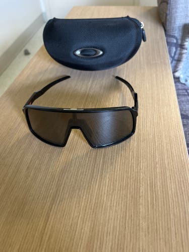 Used Medium/Large Oakley Sutro Sunglasses